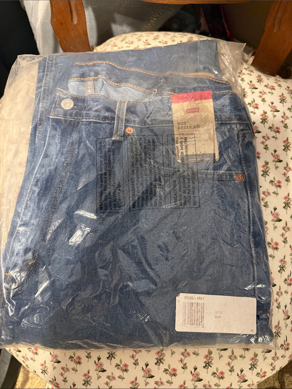 Levi's Men's Straight 505 Jeans in Blue new in package still
